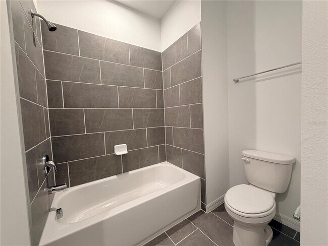 Foto del edificio - 449 Belmond Dr