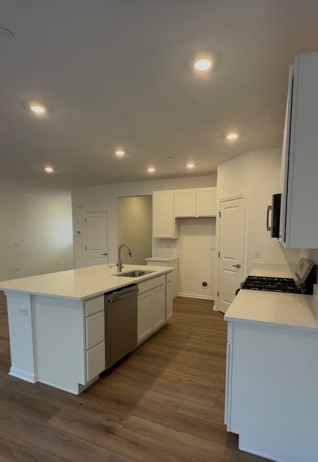 Foto del edificio - 10232 McMahon Wy