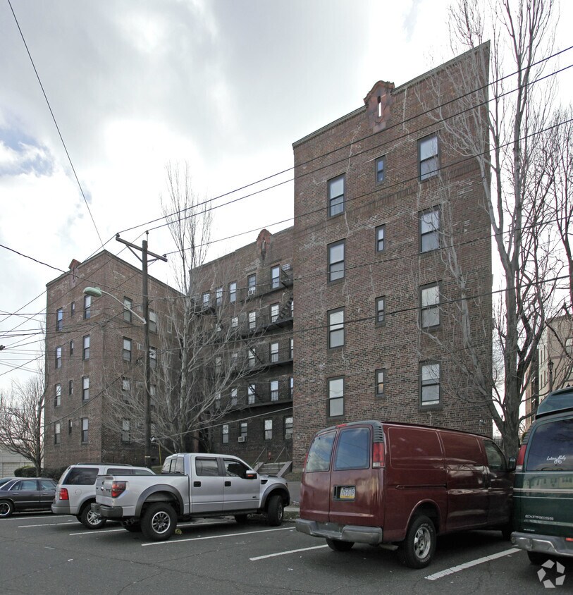 Foto del edificio - Plattykill Manor Apartments