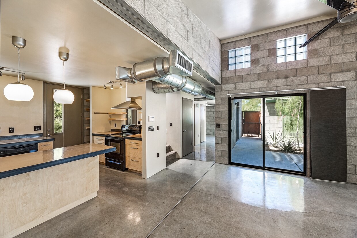 Foto principal - 1226 E Glenn St