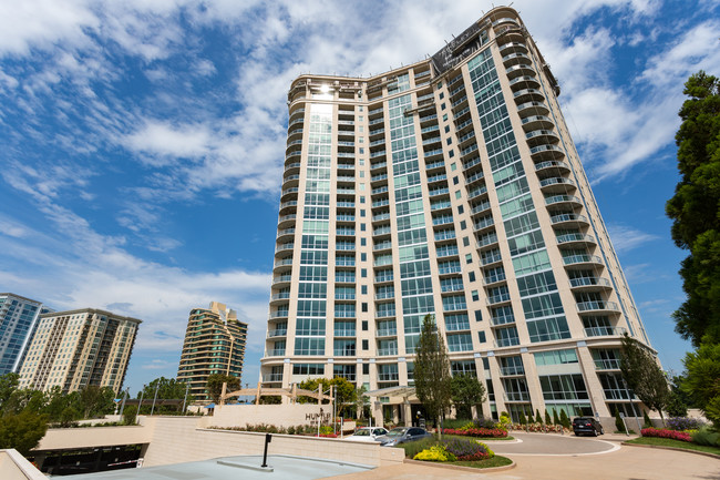 Building Photo - The Huntley Luxury Apartments