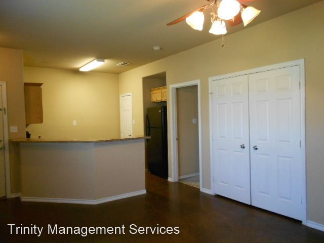 Building Photo - 3 br, 2 bath House - 130 Sunburst Ct.