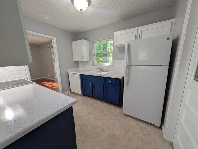 Photo - 1820 Medart Dr House