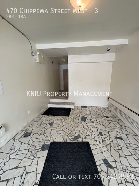 Photo du bâtiment - Main Floor Two Bedroom Apartment (KNRJ PM)