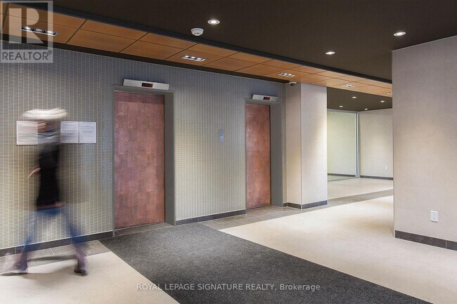 Building Photo - 666 Spadina Ave.