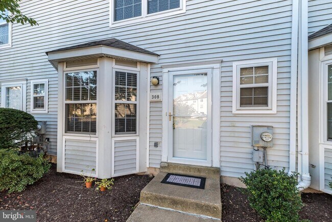 Building Photo - 308 Huntington Ct