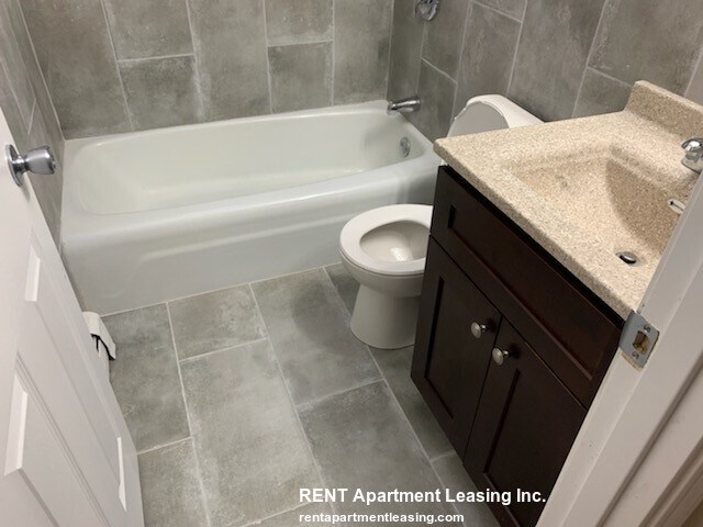 Foto del edificio - 3710 N Pine Grove Ave