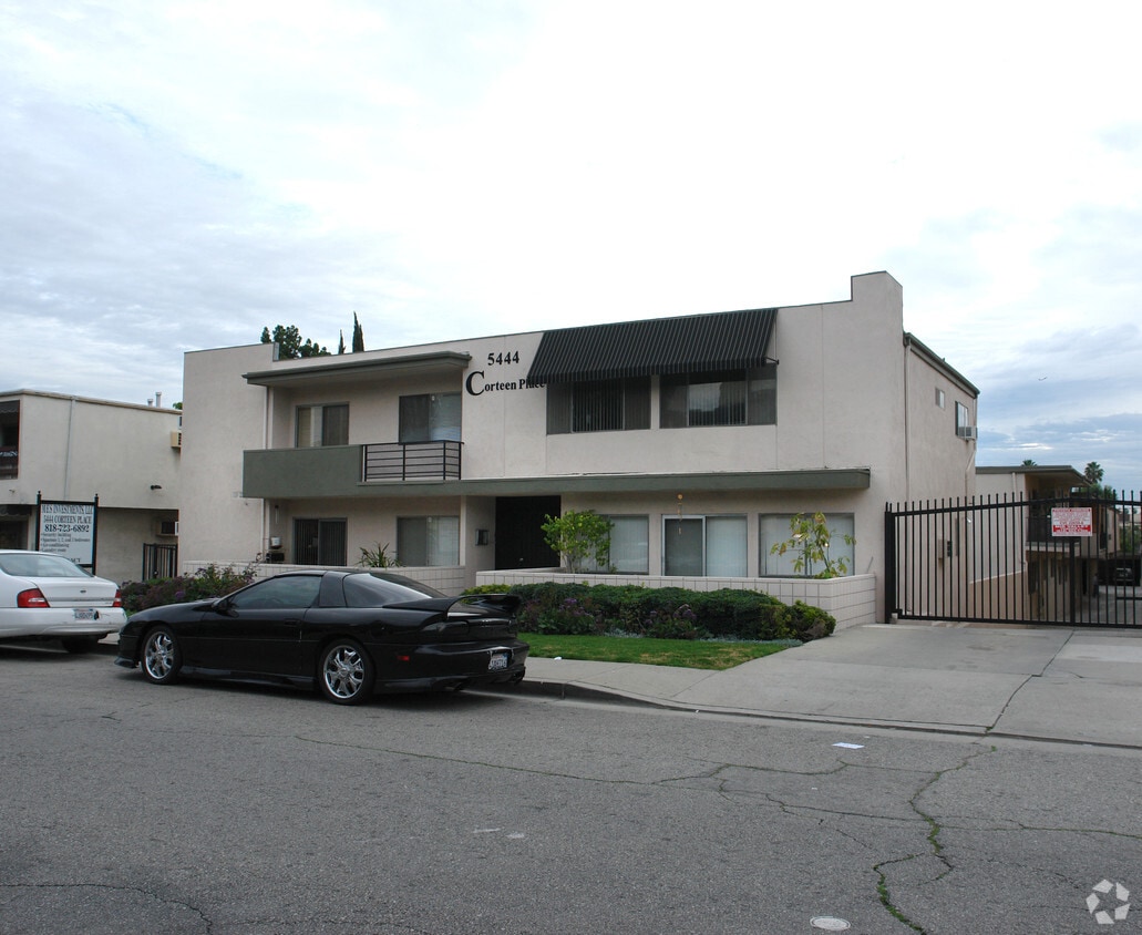 Building - 5444 Corteen Pl