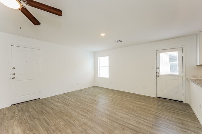 Building Photo - 6614 Morgan Cp