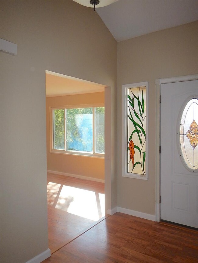 Foto del edificio - 3951 Hillsborough Rd