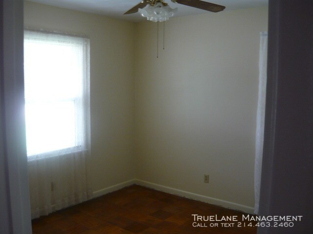 Building Photo - AVAILABLE FOR IMMEDIATE MOVE IN