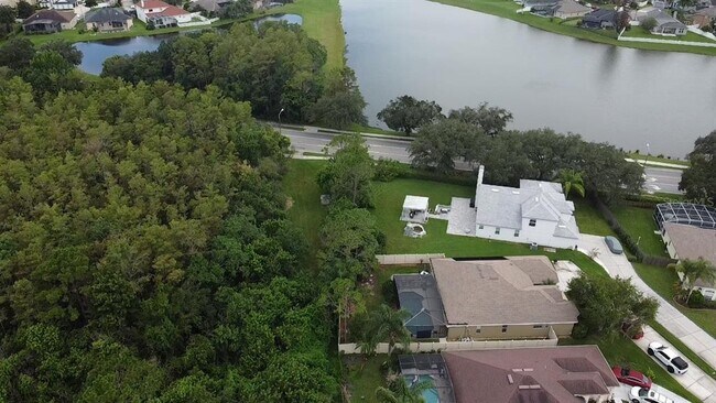 Foto del edificio - 929 Rosinia Ct