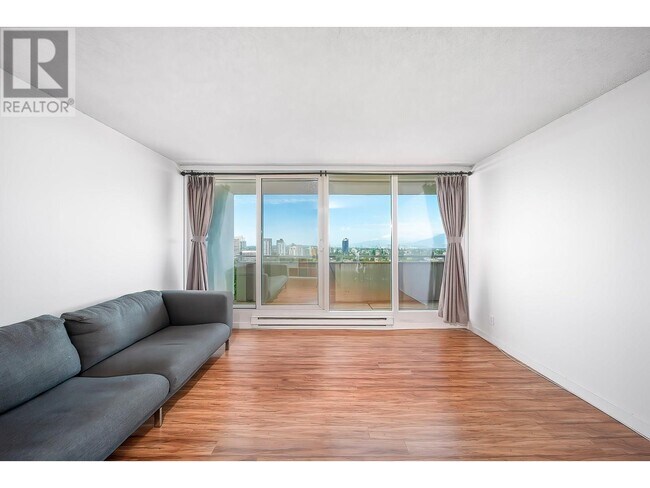 Building Photo - 5652 Patterson Ave