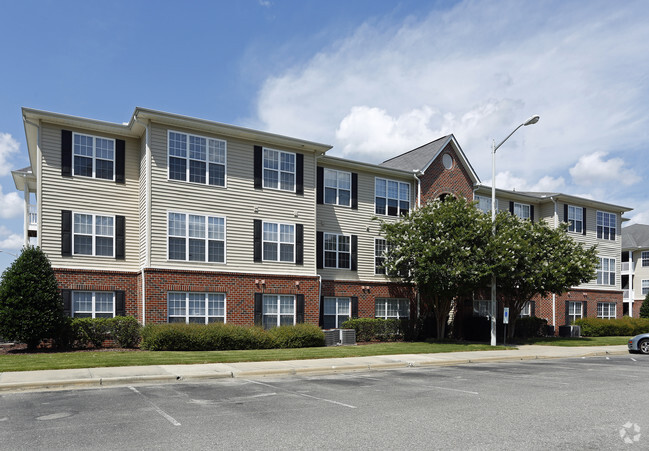 Legacy at Cross Creek Apartments - Fayetteville, NC | Apartments.com