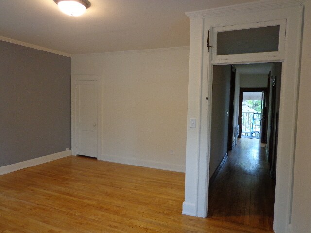 Building Photo - 109 E Gorham St