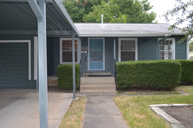 Building Photo - 5709 Chesterfield Ave