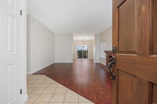 Building Photo - 1816 Willowspring Dr N