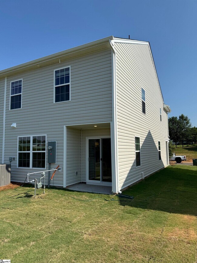 Building Photo - 813 Powder Br Dr