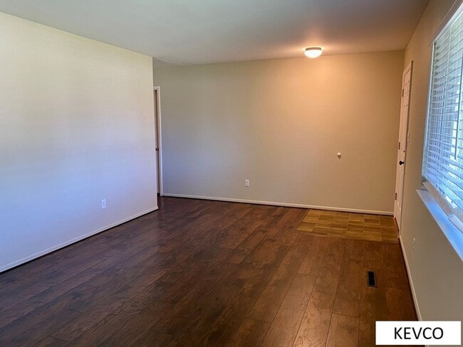 Building Photo - 1616-1618 Palm Dr