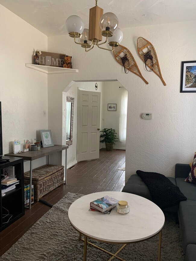 Foto del edificio - 3930 N Williams St