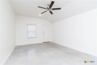 Building Photo - 121 Wind Ridge Dr
