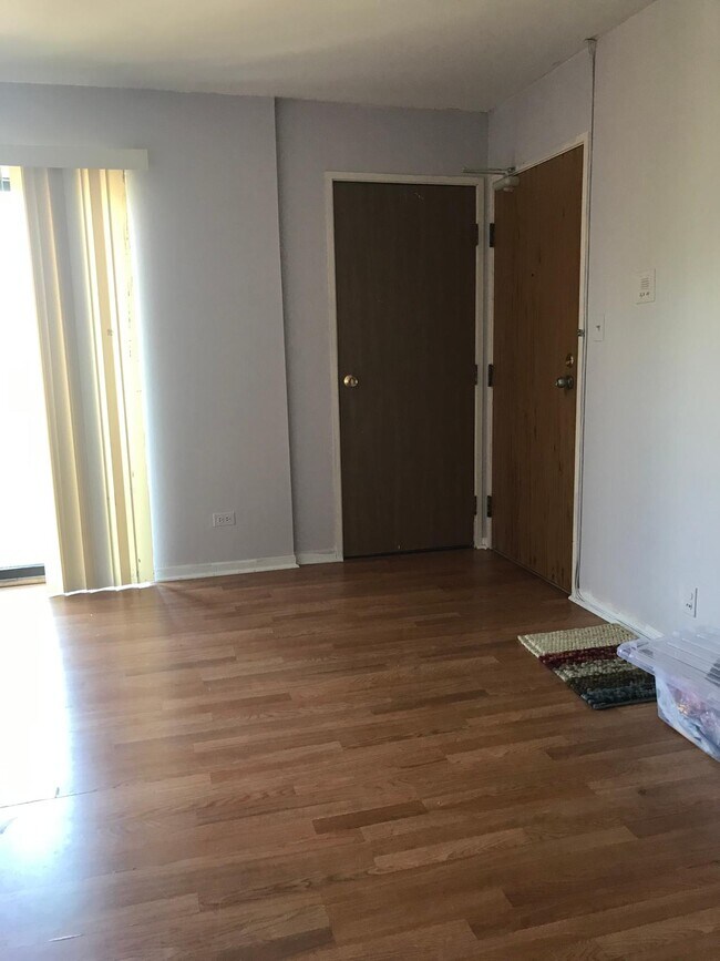 Entryway - 1360 N Geneva Dr