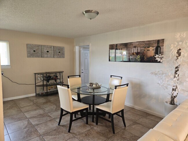 Foto del edificio - 2503 Custer Ave