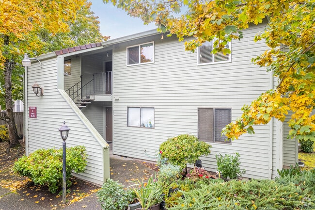 Exterior - Pine Grove Condominiums
