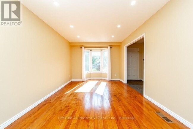 Building Photo - 16 Long Dr