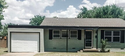Building Photo - 1521 Jordan St