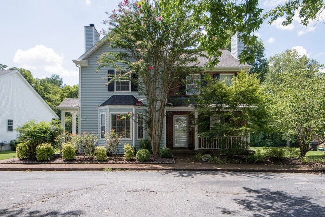 Building Photo - 1246 Carriage Park Dr