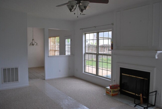 Foto del edificio - 3285 Keithshire Way