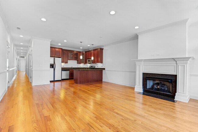 Foto del edificio - 3355 N Clark St