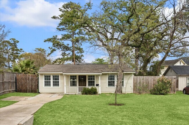 Foto del edificio - 1062 W 41st St