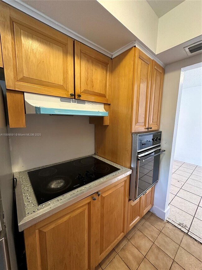 Foto del edificio - 16980 N Miami Ave