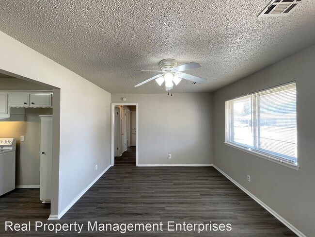 Foto del edificio - 3 br, 1 bath House - 3205 Lazy Ln