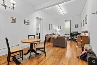Building Photo - 271 Dartmouth St