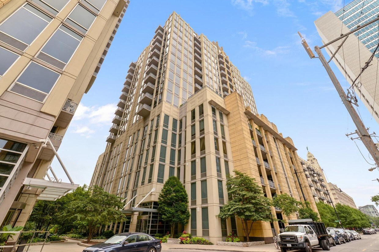 Foto principal - 720 N Larrabee St