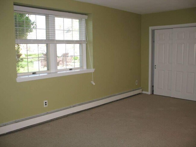 Building Photo - 614 Moriches Rd