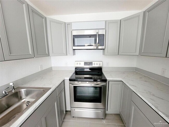 Building Photo - Gastel Circle