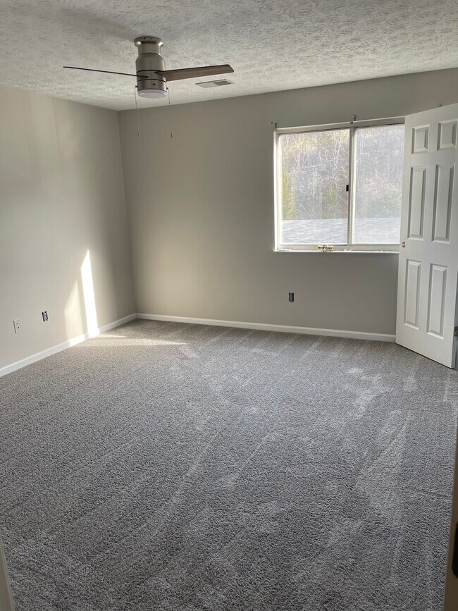 Segundo dormitorio - 400 Lakeview Dr