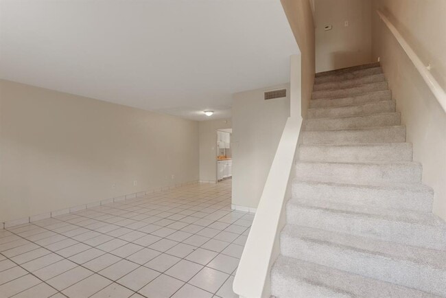 Building Photo - 1701 Upland Dr