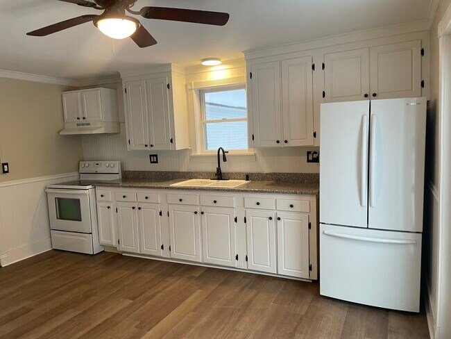 Foto del edificio - 242 N Hamilton St