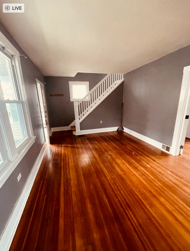 Foto del edificio - 2 Bed 1 Bath- Pittsburgh Pa