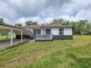 Building Photo - 725 Cahill Rd
