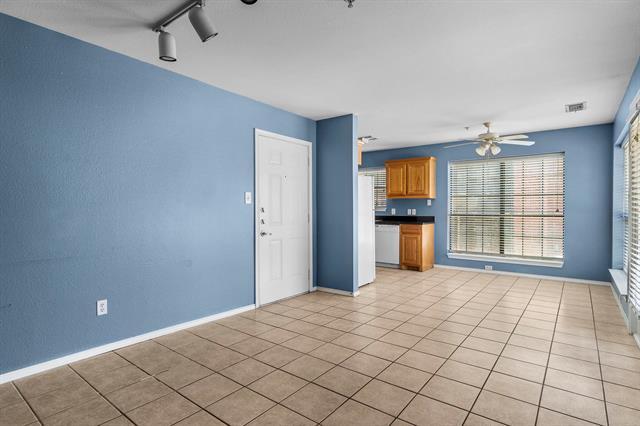 Building Photo - 5905 Lake Hubbard Pkwy