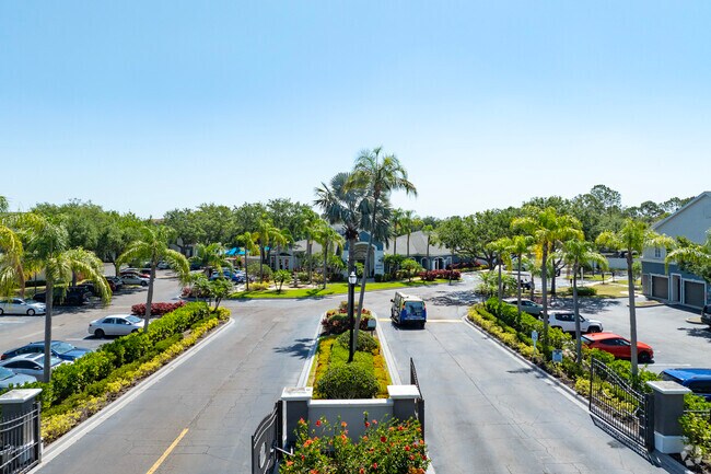 Entrada - 2211 Grand Isle