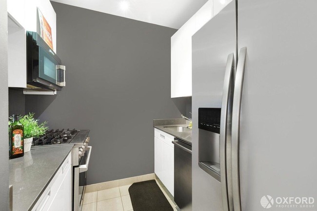 Building Photo - 112 John Street