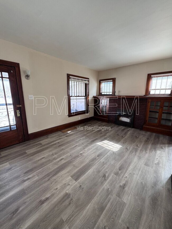 Foto del edificio - 1023 Harrison Ave SW