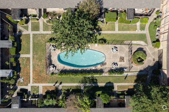 Pool - Villagewood Townhomes